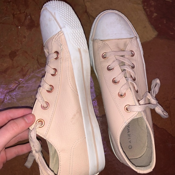 Pink shoes - Picture 3 of 4